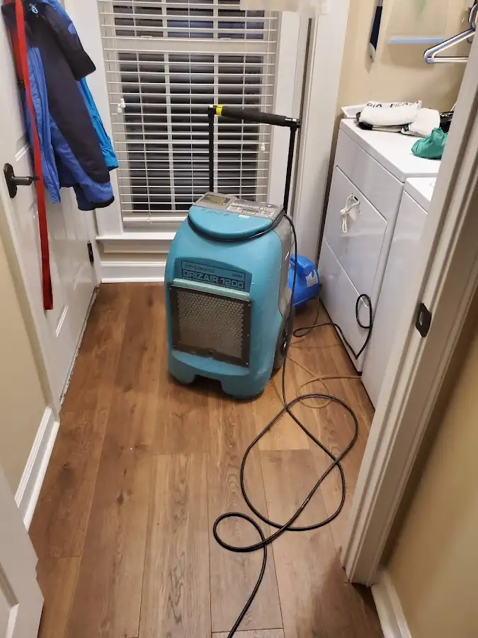 Commercial dehumidifier deployed for Crawl Space Restoration in Albertville